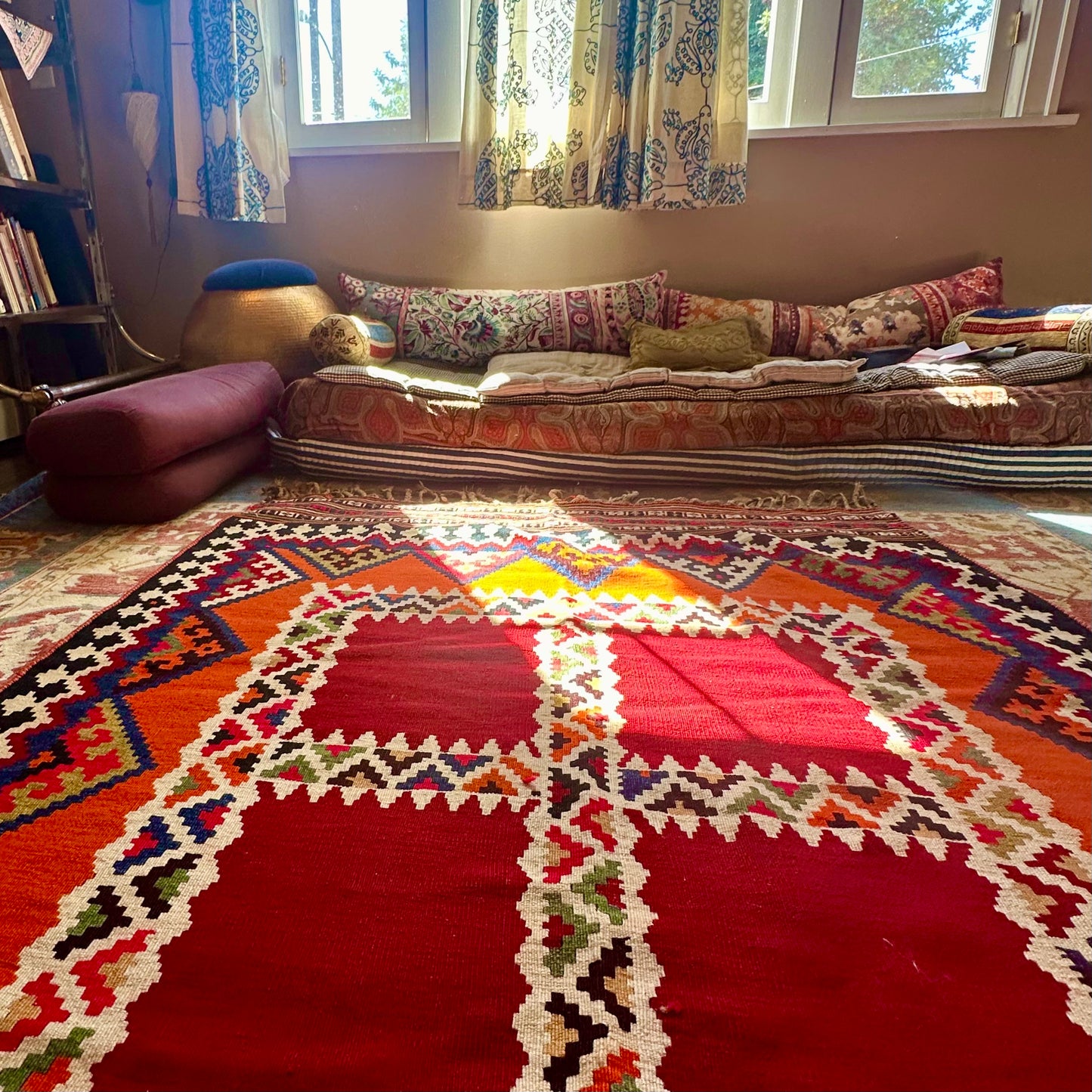 Old Gashgay Kilim Elibelinde